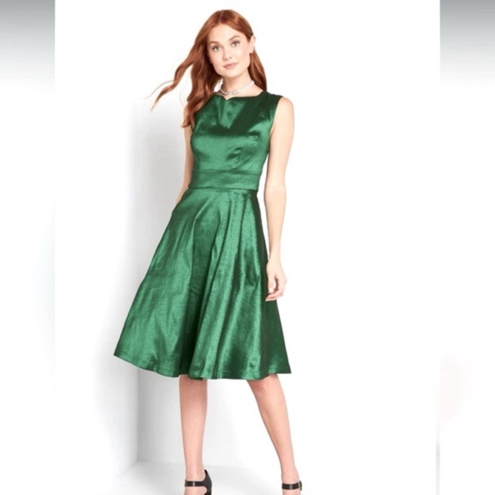 NWT ModCloth 22 Plus Fantastic Satin Emerald Green Midi Party Dress